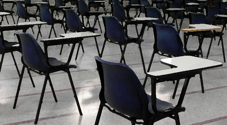 Sedie con scrittoio per esami in aula