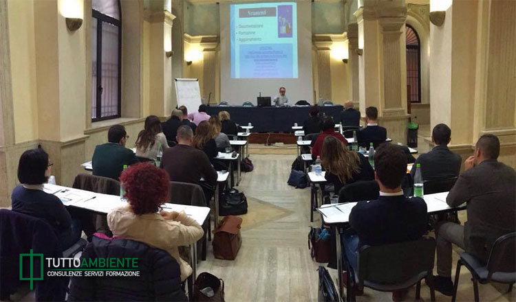 Aula con studenti a un corso TuttoAmbiente